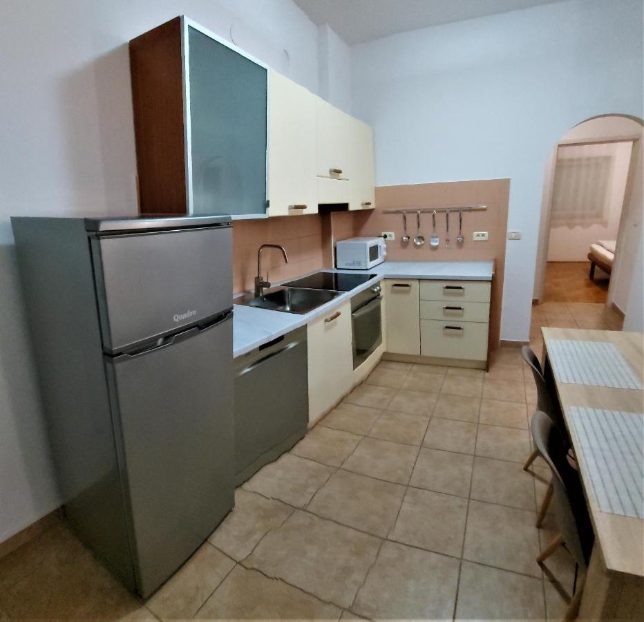 Apartments Aurora Near Beach Медулин Екстер'єр фото
