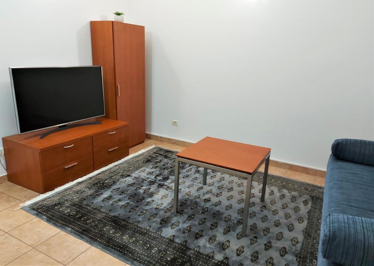 Apartments Aurora Near Beach Медулин Екстер'єр фото