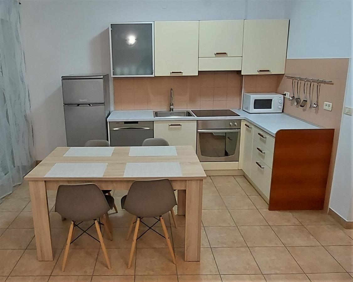 Apartments Aurora Near Beach Медулин Екстер'єр фото